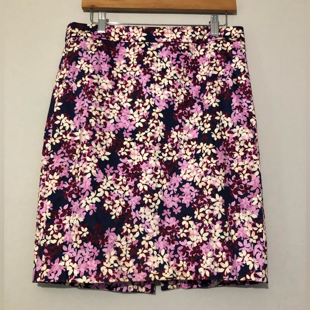 J. Crew The Pencil Skirt Navy Purple Floral Print Women’s 6 Workwear Business